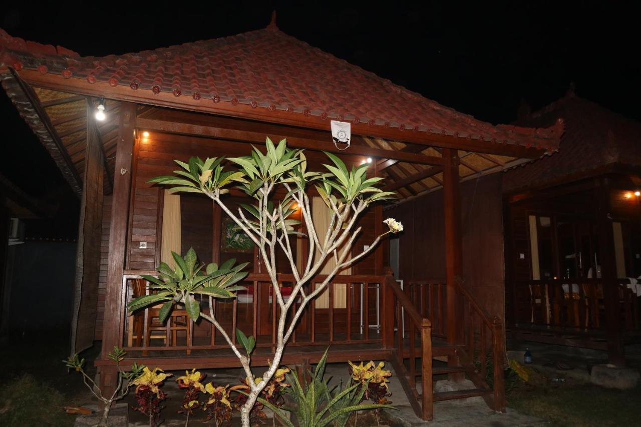 Svaha Nusa Guest House Нуса Лембонган Екстериор снимка