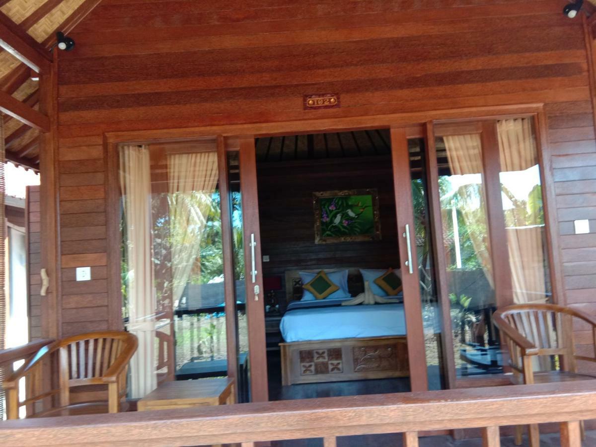 Svaha Nusa Guest House Нуса Лембонган Екстериор снимка