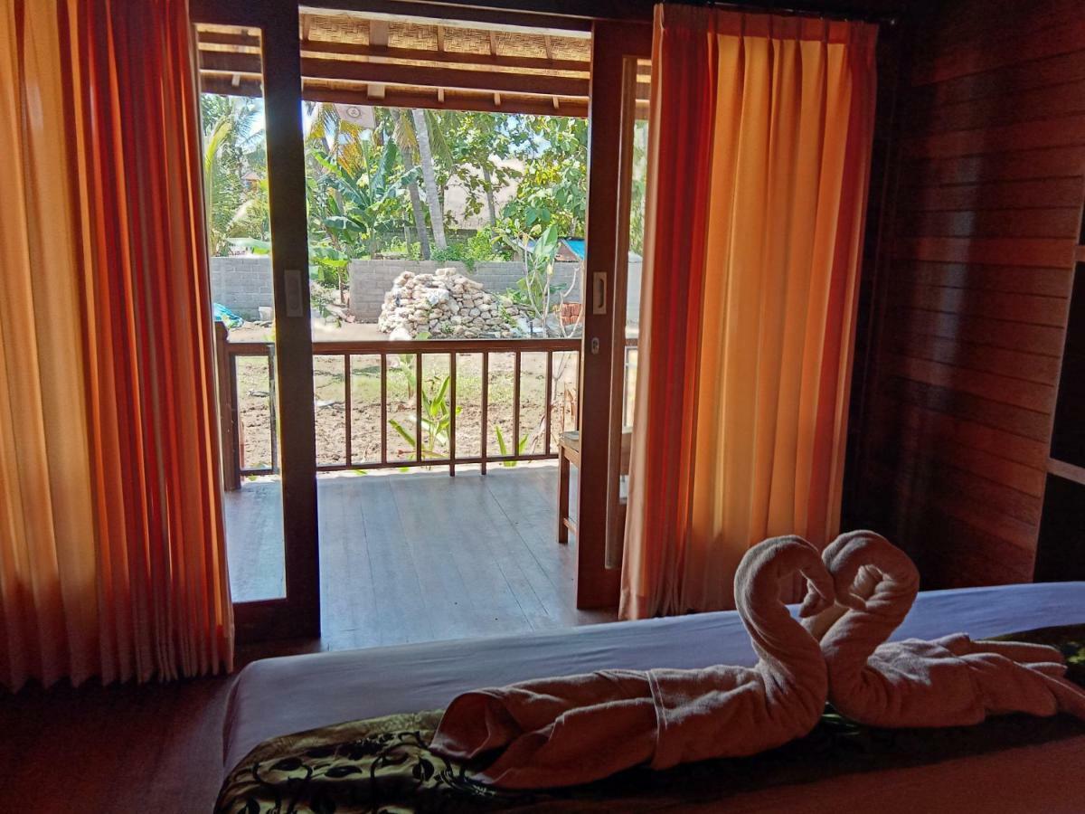 Svaha Nusa Guest House Нуса Лембонган Екстериор снимка