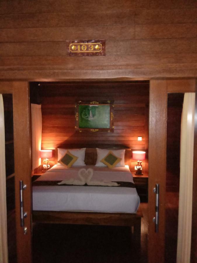 Svaha Nusa Guest House Нуса Лембонган Екстериор снимка