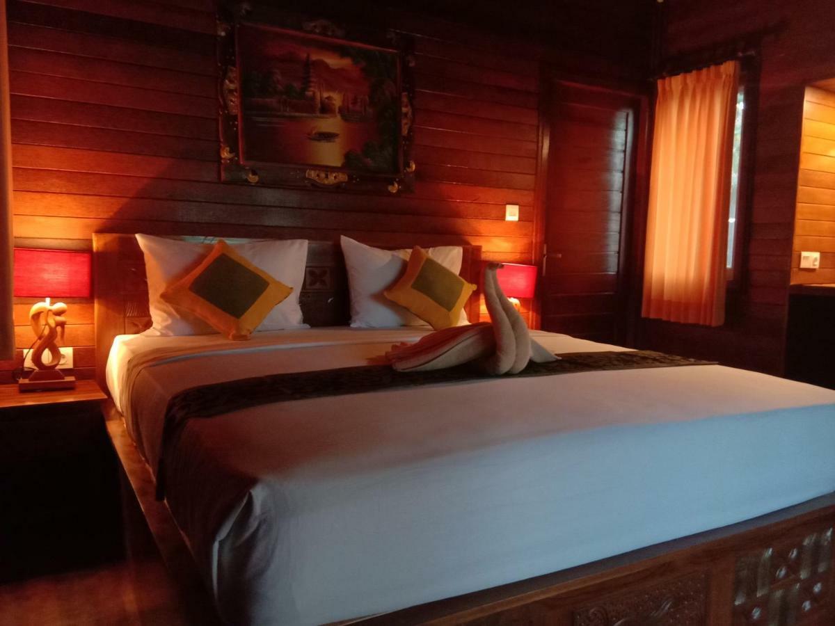 Svaha Nusa Guest House Нуса Лембонган Екстериор снимка