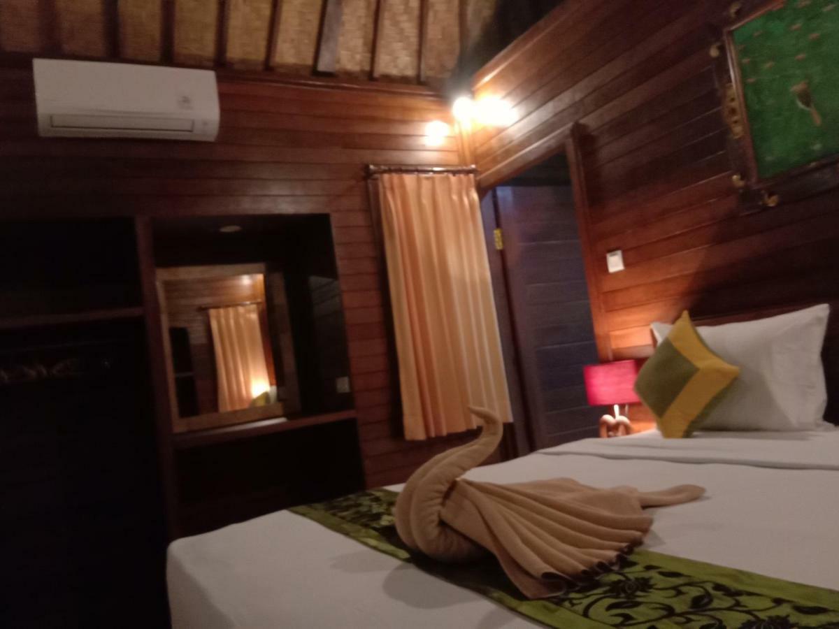 Svaha Nusa Guest House Нуса Лембонган Екстериор снимка