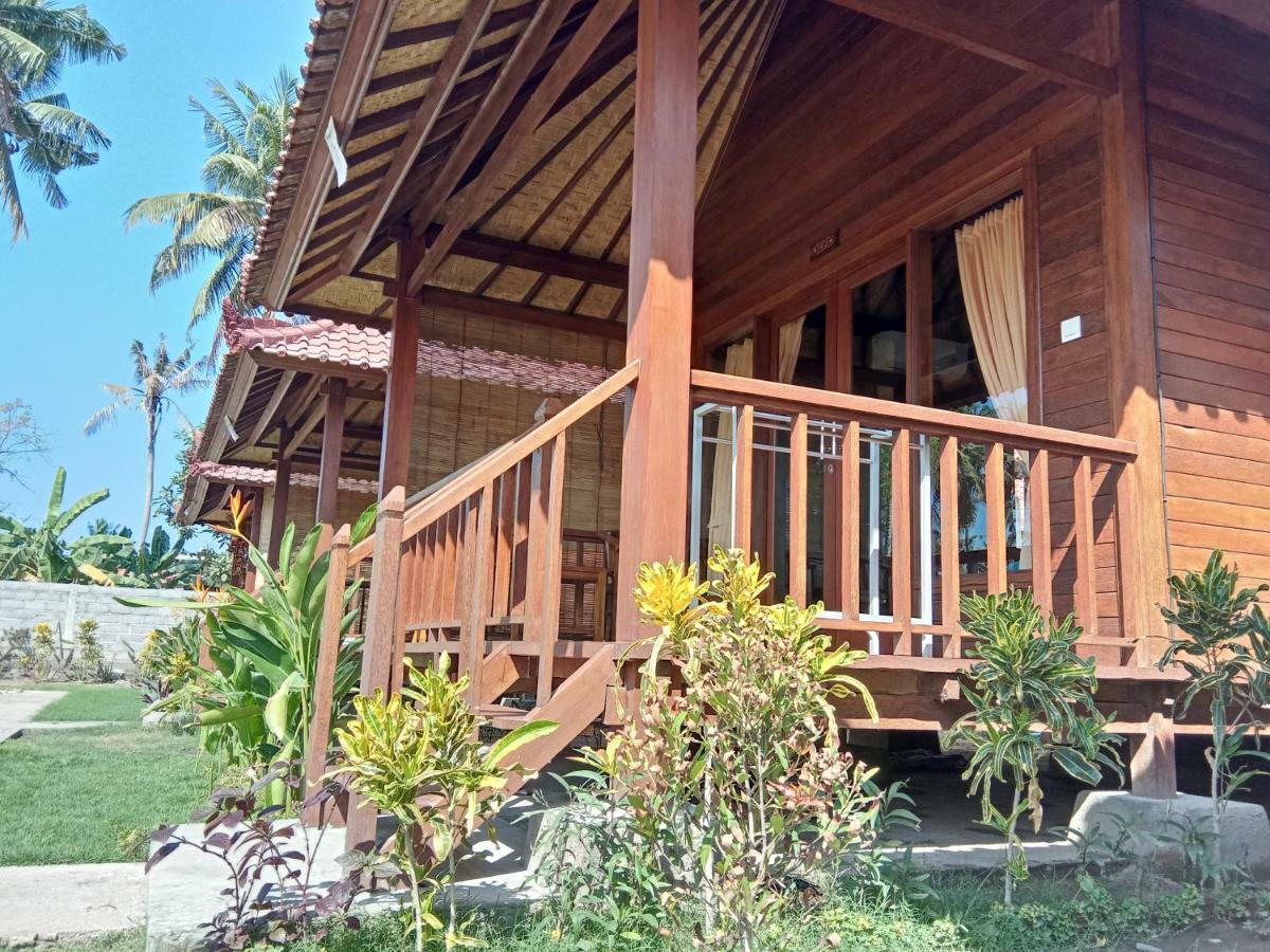 Svaha Nusa Guest House Нуса Лембонган Екстериор снимка