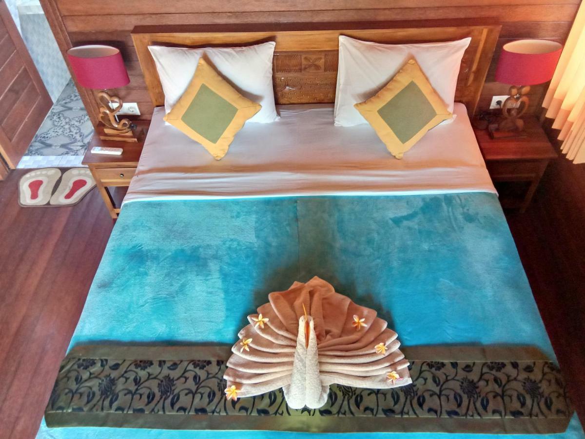 Svaha Nusa Guest House Нуса Лембонган Екстериор снимка
