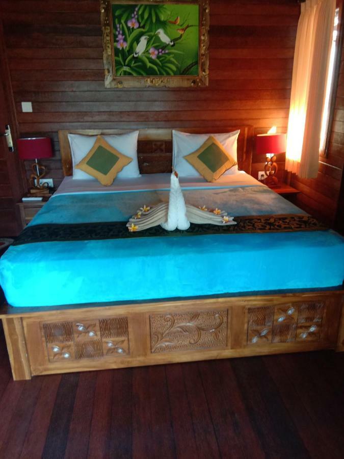 Svaha Nusa Guest House Нуса Лембонган Екстериор снимка